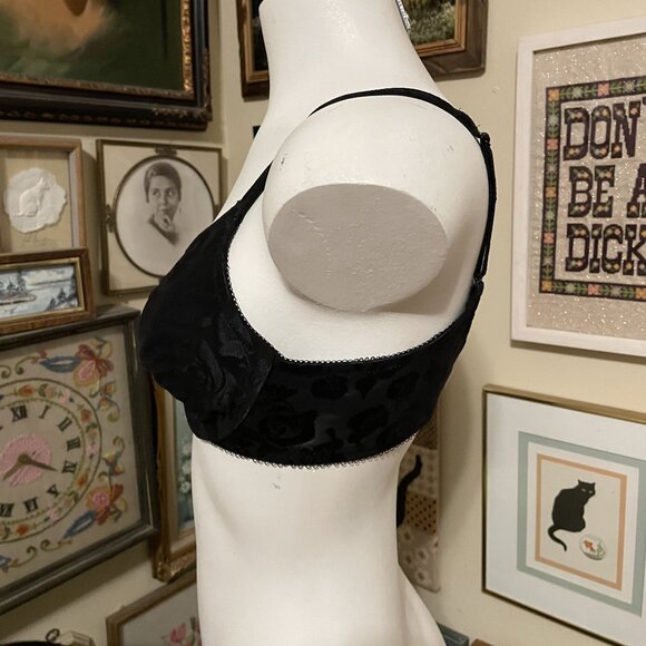Wacoal Black Floral Lace Unlined Underwire Awareness Bra Size 34C 85567 - Picture 2 of 4